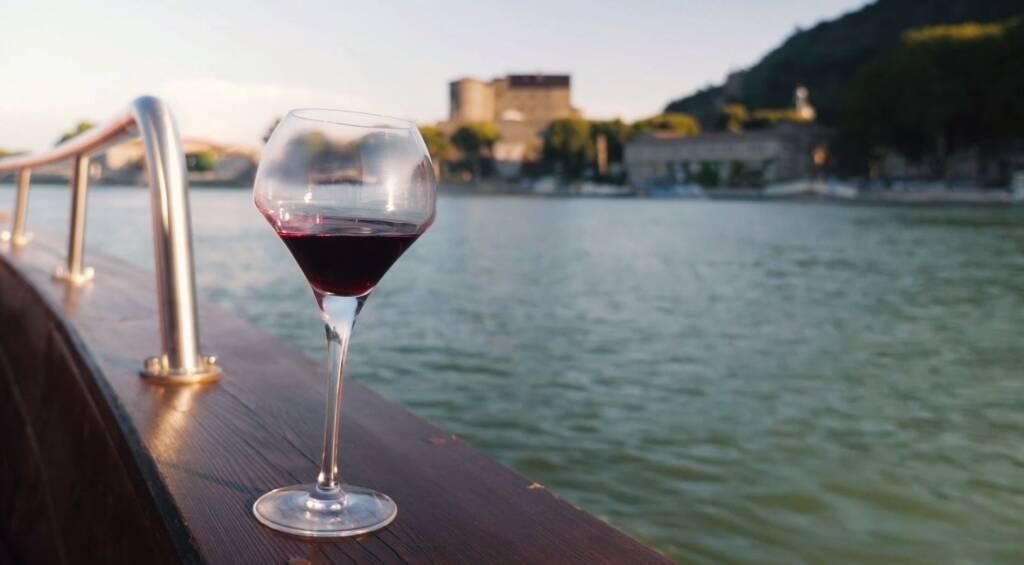 'Wine and cheese' aperitif on the water along the Rhône - Terres de Syrah Open Plan your itinerary configuration options