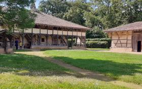 Ferme des Planons, côté cour © Département de l'Ain, Agathe Gaubert