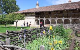 Ferme des Planons, côté potager © Département de l'Ain, Agathe Gaubert