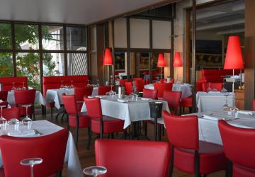 La salle du restaurant Le Saint Laurent_Saint-Laurent-sur-Saône