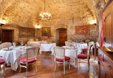 La Capella - Hôtel Restaurant Le Château de Chapeau Cornu - Vignieu - Balcons du Dauphiné - Nord-Isère - à moins d'une heure de Lyon