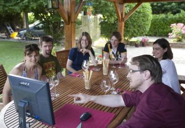 Dégustation en terrasse chez des particuliers